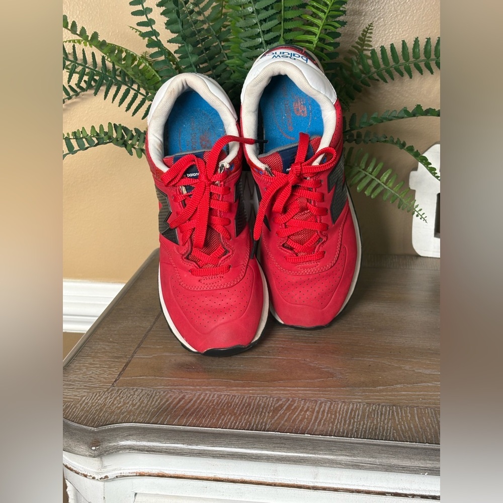 New Balance 574 Classics Paint Chip red and blue men's sneakers. Size 8.5 - Picture 9 of 11